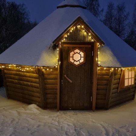 The Friendly Moose Hotel Overtornea Bagian luar foto