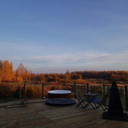 The Friendly Moose Hotel Overtornea Bagian luar foto