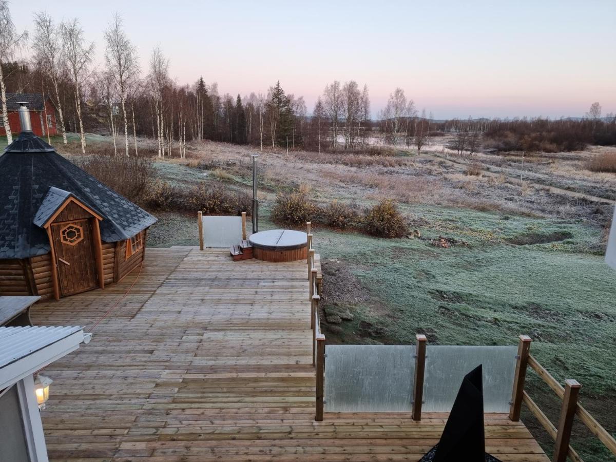 The Friendly Moose Hotel Overtornea Bagian luar foto
